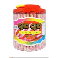 PT Dolphin - Strawberry Wafer Roll Sticks 500g